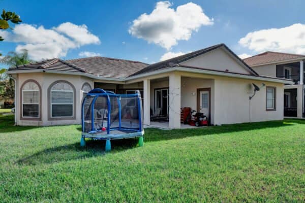 1910-black-lake-boulevard-winter-garden-fl-34787-35-scaled-600x400 1910-black-lake-boulevard-winter-garden-fl-34787-35-scaled-600x400