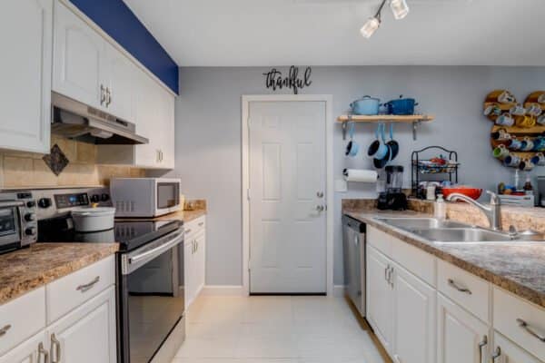 10409-jutland-court-orlando-fl-32821-18-scaled-600x400