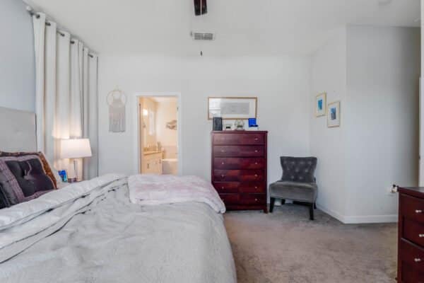 12-10269-memoir-avenue-winter-garden-fl-34787-p1047886-edit-scaled-600x400