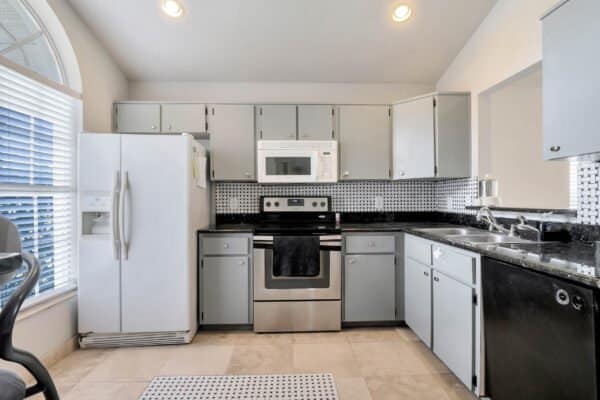 648-dharma-circle-winter-garden-fl-34787-19-scaled-600x400