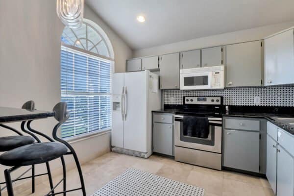 648-dharma-circle-winter-garden-fl-34787-20-scaled-600x400