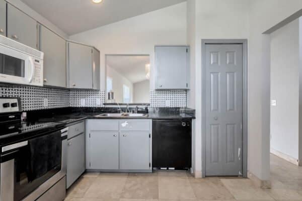 648-dharma-circle-winter-garden-fl-34787-21-scaled-600x400