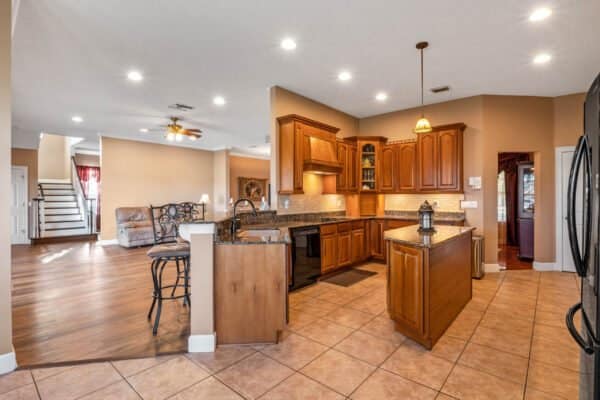 12842-jacob-grace-court-windermere-fl-34786-25-scaled-600x400