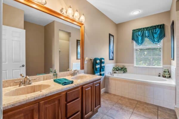 12842-jacob-grace-court-windermere-fl-34786-42-scaled-600x400