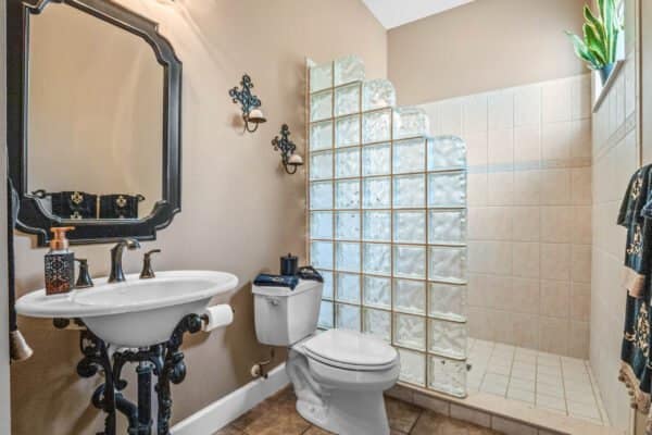 12842-jacob-grace-court-windermere-fl-34786-52-scaled-600x400