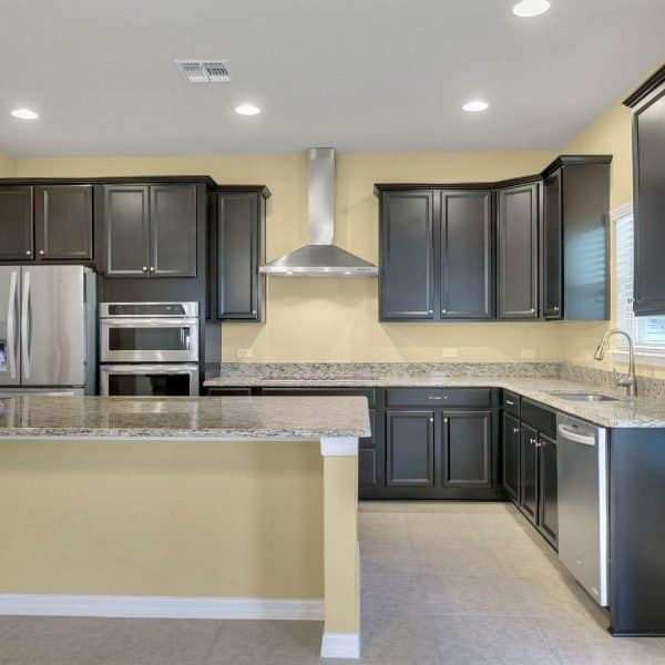 507-Marsh-Reed-Dr-Oakland-FL-34787-06-Kitchen-600x600-1