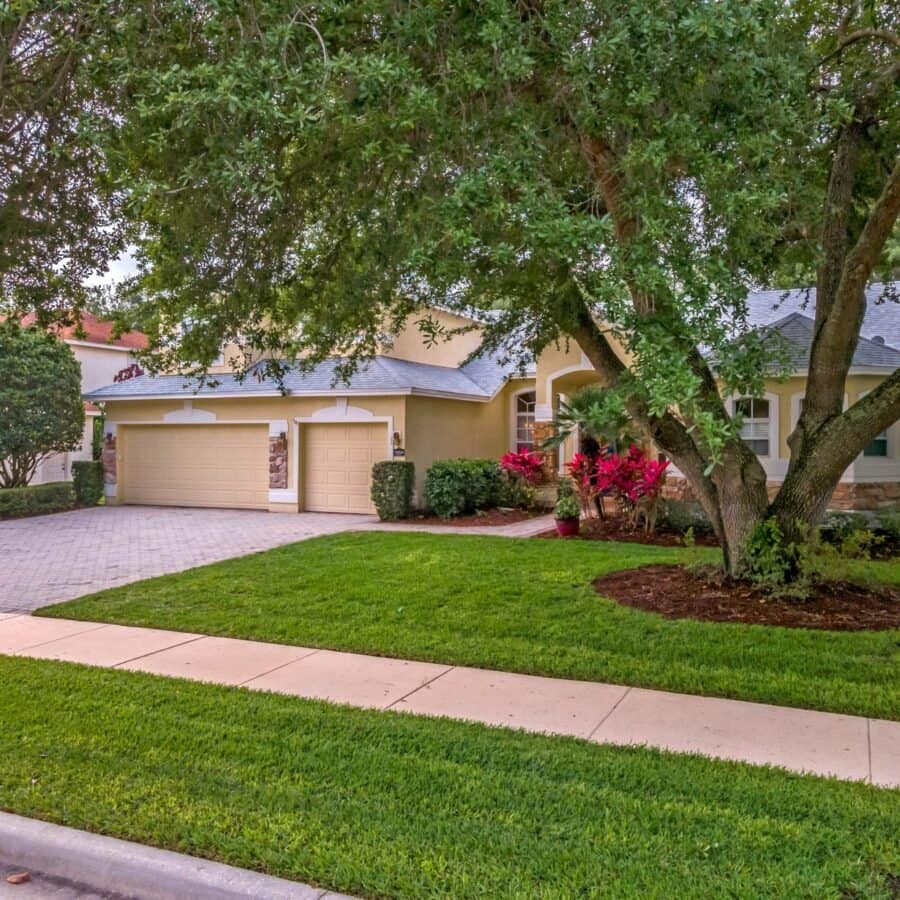 13938-zephermoor-lane-winter-garden-fl-34787-03-scaled-1-900x900