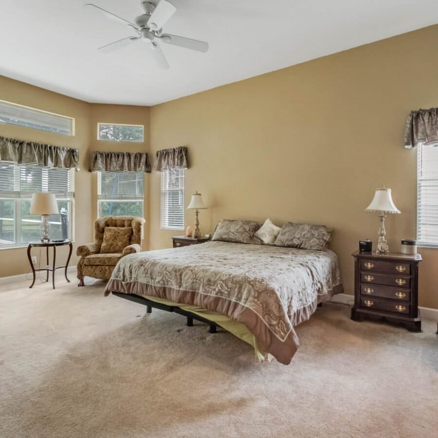 13938-zephermoor-lane-winter-garden-fl-34787-18-scaled-1-900x900