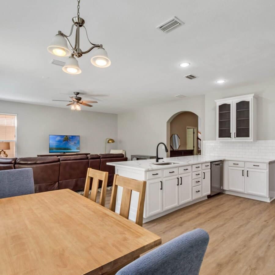 14829-old-thicket-trace-winter-garden-fl-34787-36-scaled-1-900x900