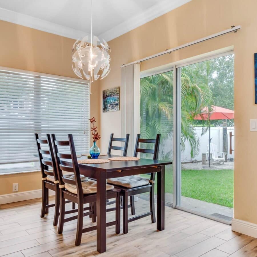 15581-amberbeam-boulevard-winter-garden-fl-34787-32-scaled-1-900x900