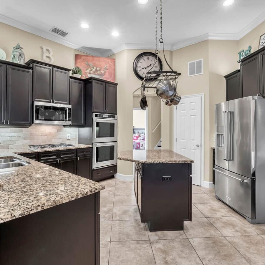 1813-glenbay-court-windermere-fl-34786-41-scaled-1-900x900