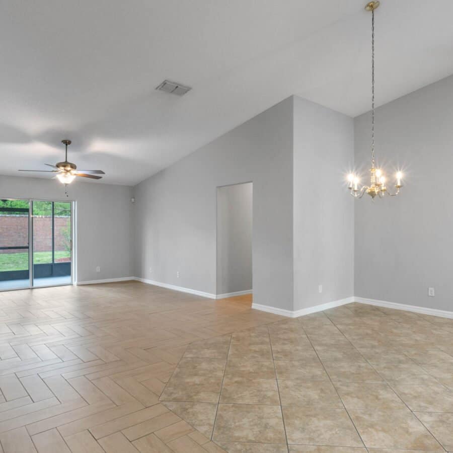 948-burland-circle-15-scaled-900x900