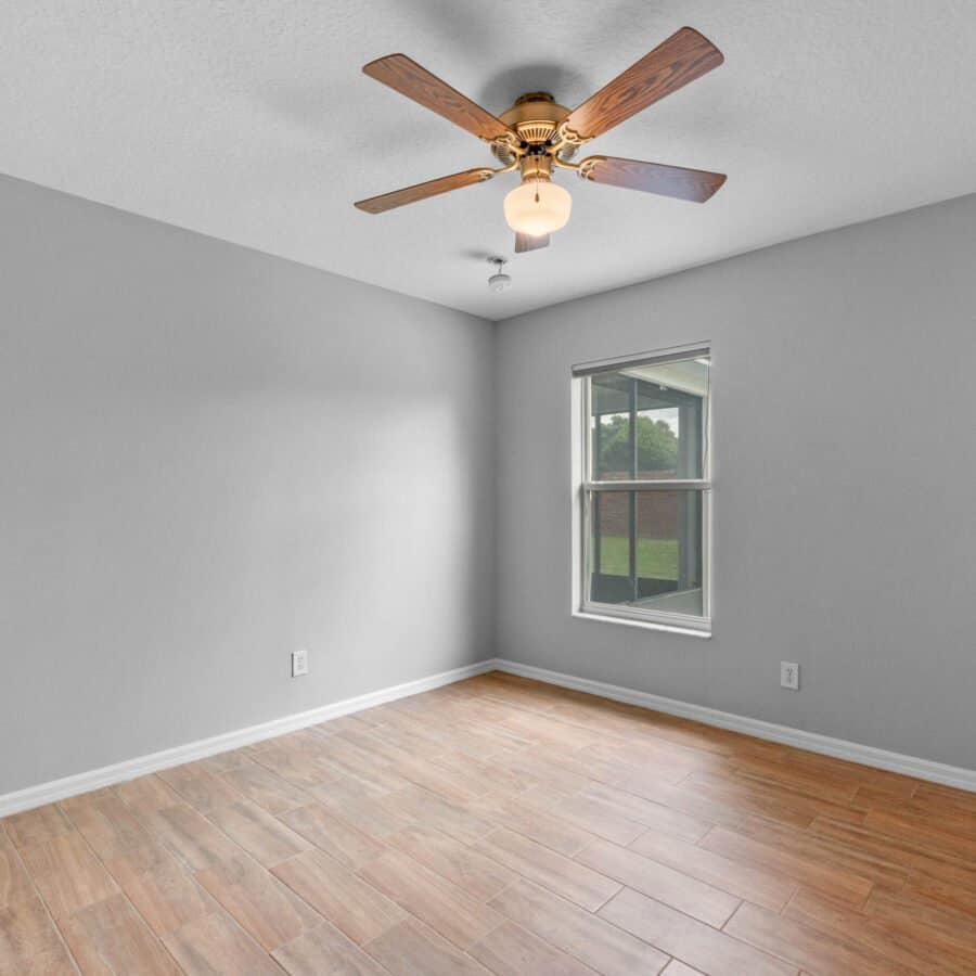 948-burland-circle-27-scaled-900x900