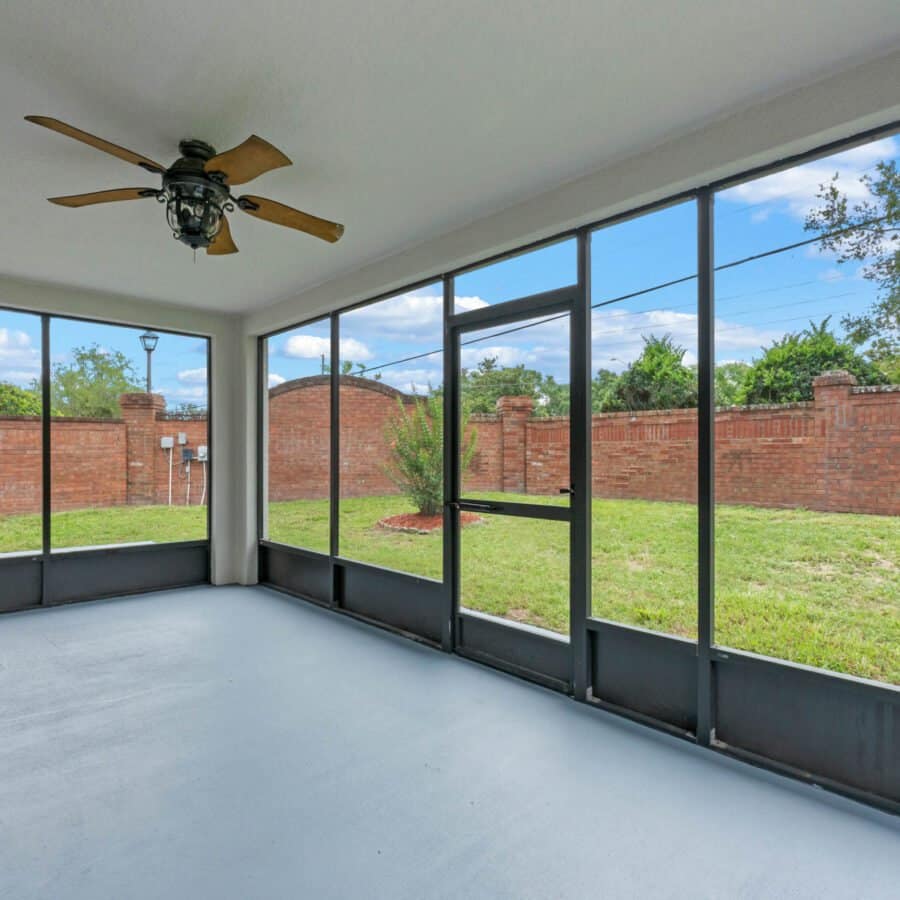 948-burland-circle-35-scaled-900x900